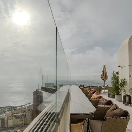 Luxury With Common Skypool In The Prestigious Mercury Tower By Sf Homes *